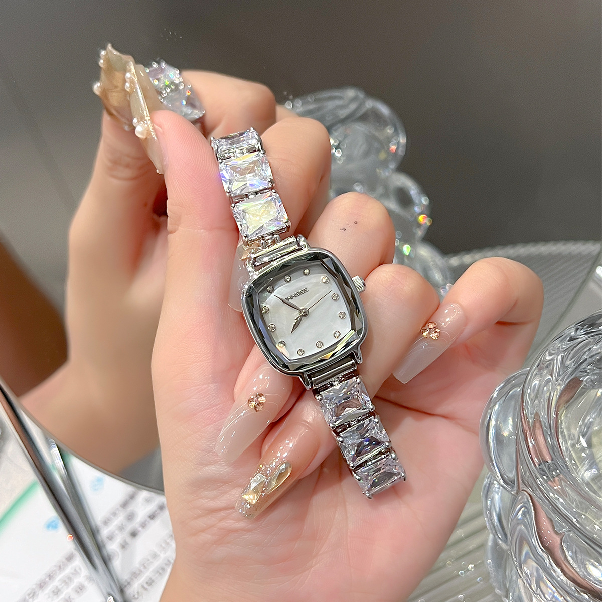 2025 High-endผู้หญิงนาฬิกาเพชร - Jewelry Diamond Watches บทวิจารณ์และราคา