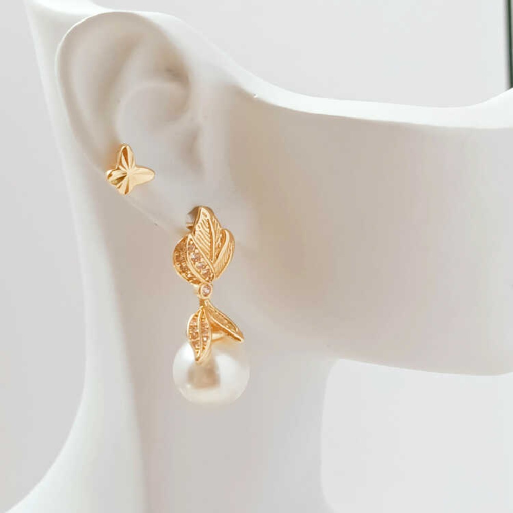 ต่างหูแบบติดหูทำมือ รูปดอกแมกโ - Pearl Stud Earrings บทวิจารณ์และราคา